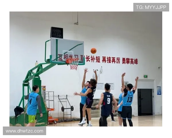 广州篮球队团队协作的深度分析与实战应用探讨 广州篮球队团队协作的深度分析与实战应用探讨