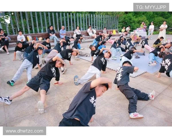 成都街舞队荣登全国街舞排行榜第四名展现实力与风采