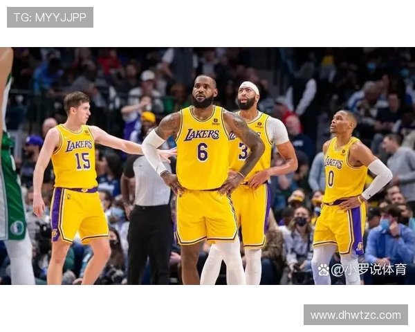 湖人勇士激战正酣比分揭晓精彩瞬间回顾与分析 湖人勇士激战正酣比分揭晓精彩瞬间回顾与分析
