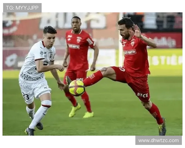 阿尔克青主场迎战特温特期待精彩对决与激烈竞争 阿尔克青主场迎战特温特期待精彩对决与激烈竞争